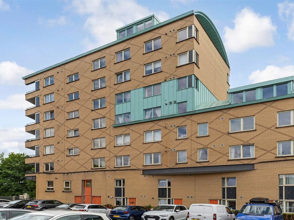 3 bed flat for sale in Old Rutherglen Road, Glasgow G5 Zoopla