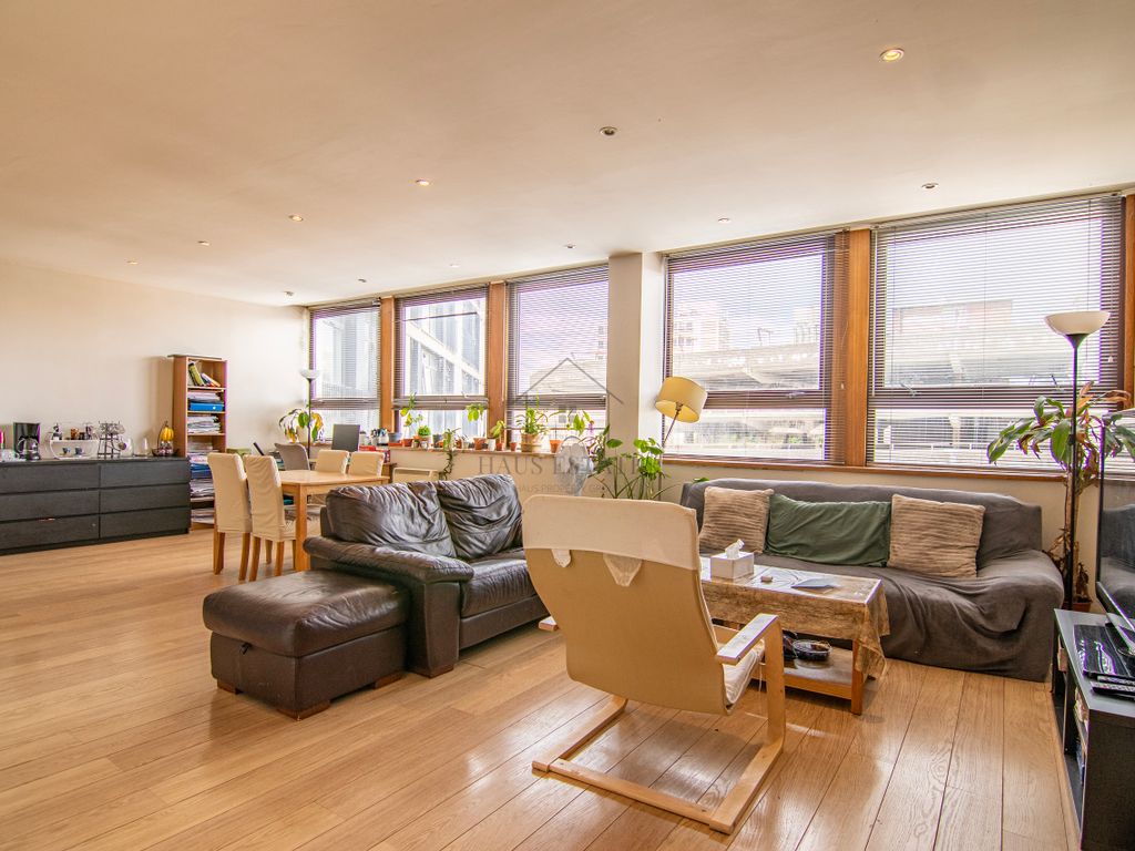 2 bed flat to rent in Metropolitan Apartments, 20 Lee Circle, Leicester