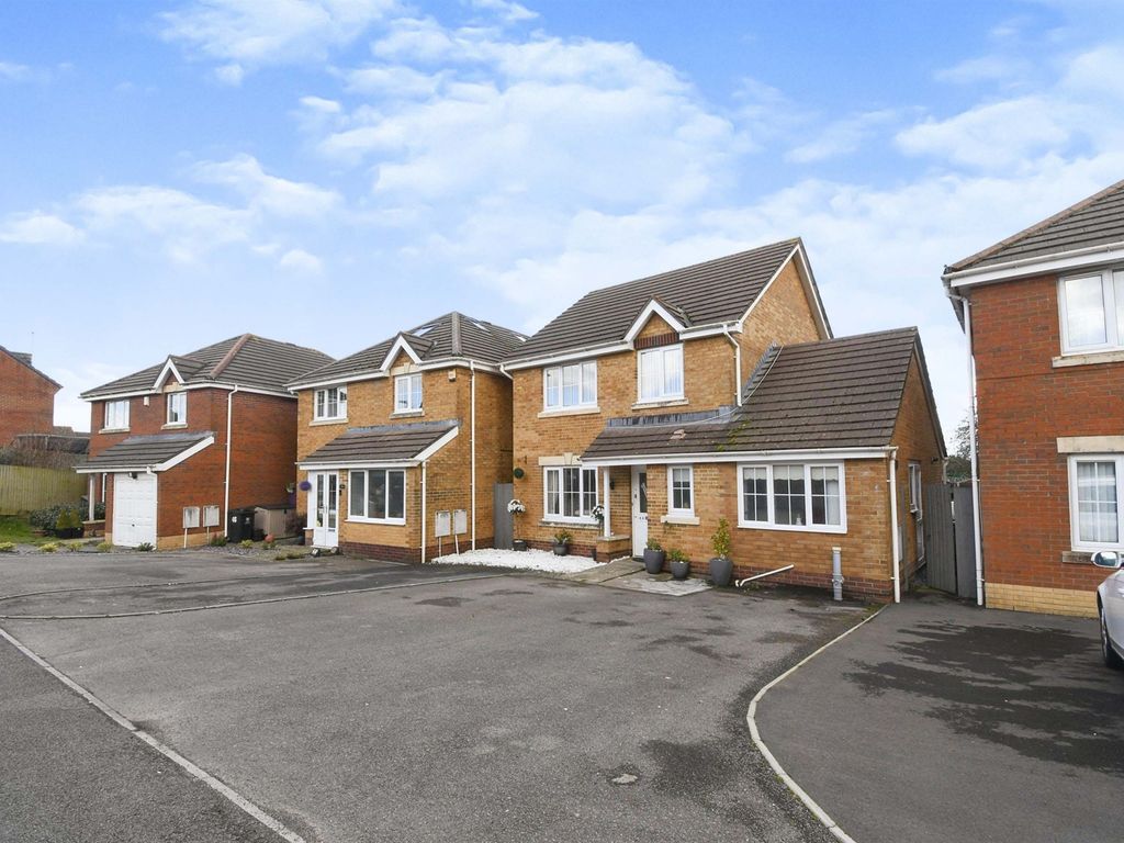 4 bed detached house for sale in Thorne Way, Culverhouse Cross, Cardiff