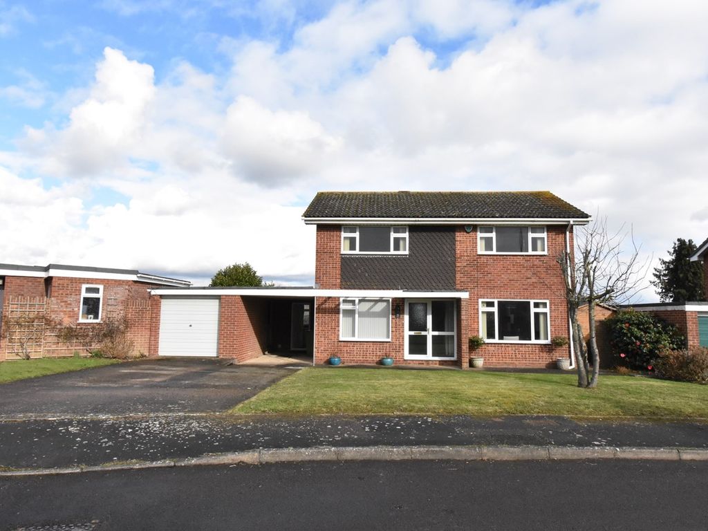 4 bed detached house for sale in Manor Park, Tewkesbury GL20 Zoopla