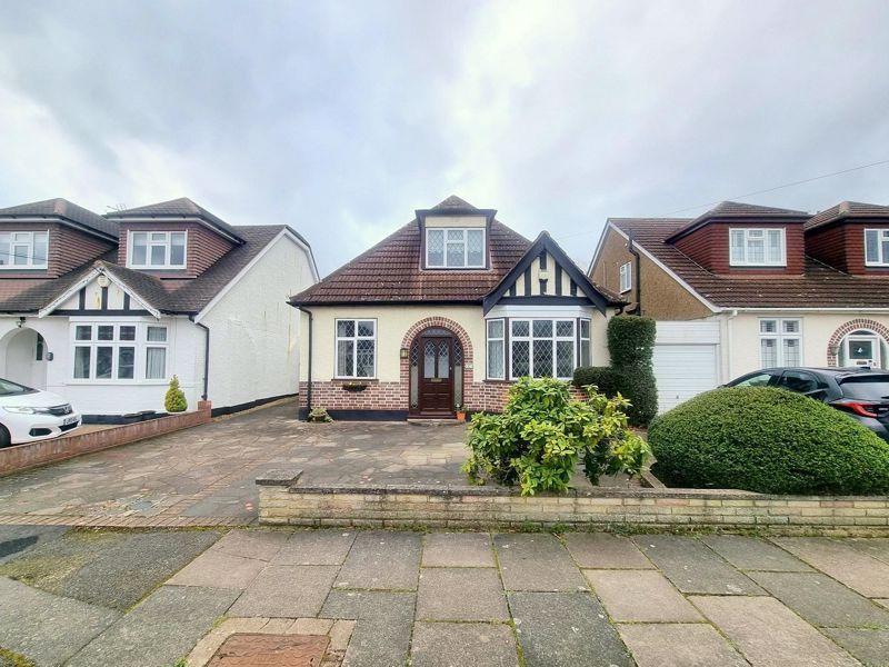 3 bed detached bungalow for sale in Derwent Avenue, Pinner HA5 Zoopla