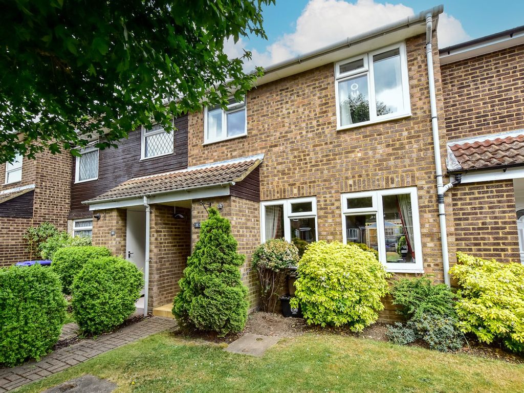 3 bed terraced house for sale in Leas Drive, Iver SL0 Zoopla