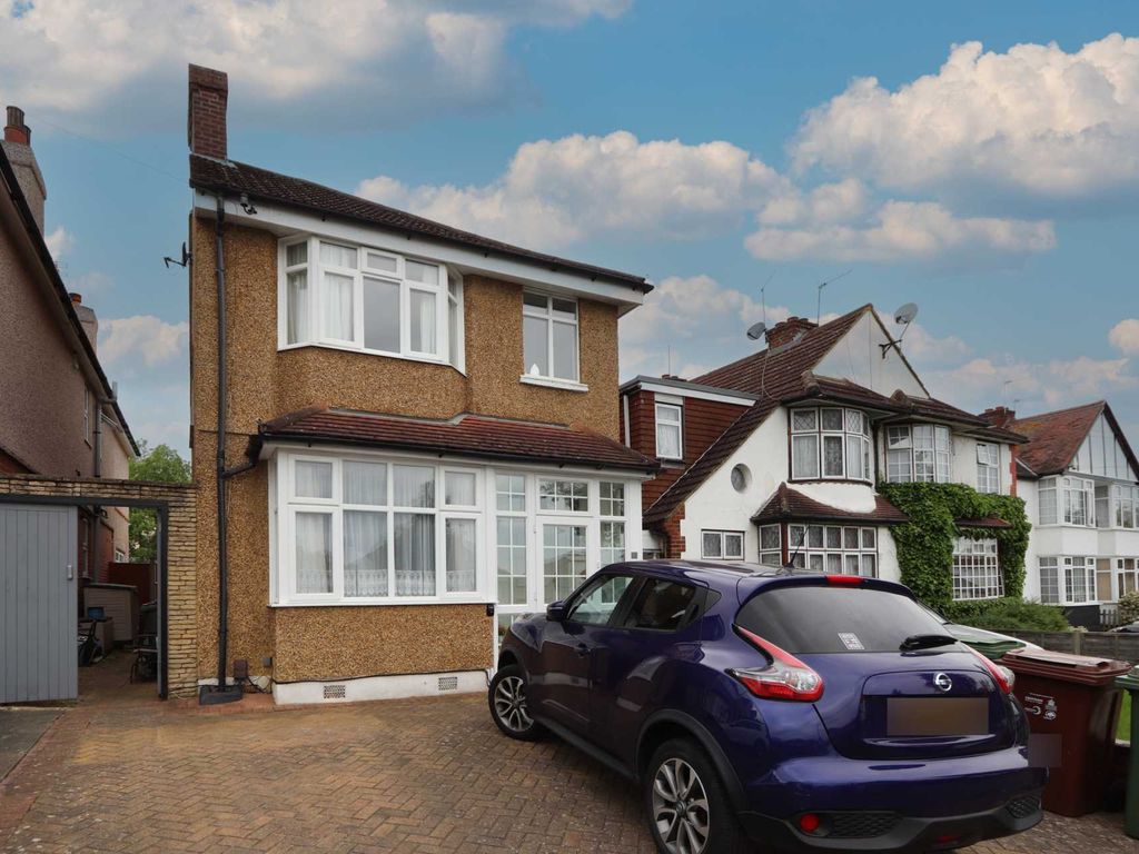 5 bed detached house for sale in Langley Avenue, Worcester Park KT4