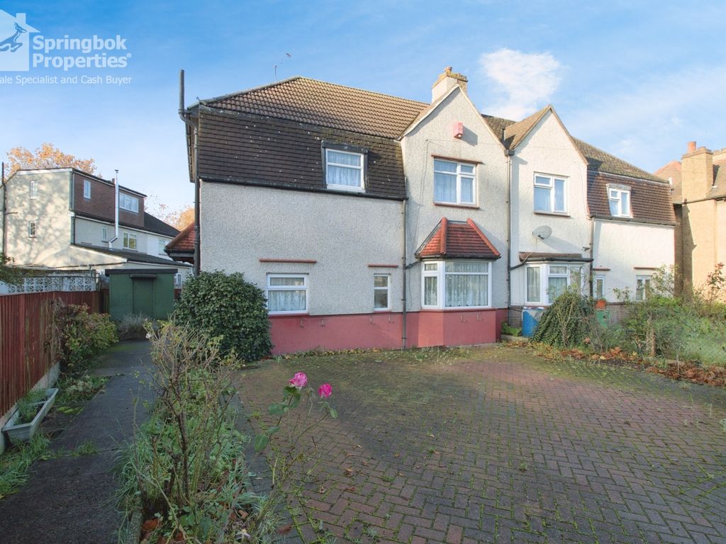 3 bed semidetached house for sale in Charlton Lane, Charlton, London