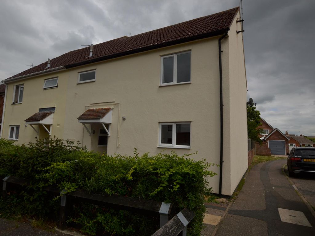 3 bed property to rent in Erle Havard Road, West Bergholt CO6, £1,300
