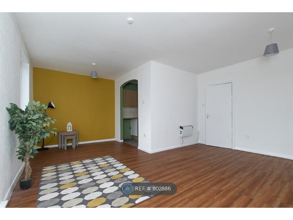 2 bed flat to rent in Main Street, Billinge, Wigan WN5 Zoopla