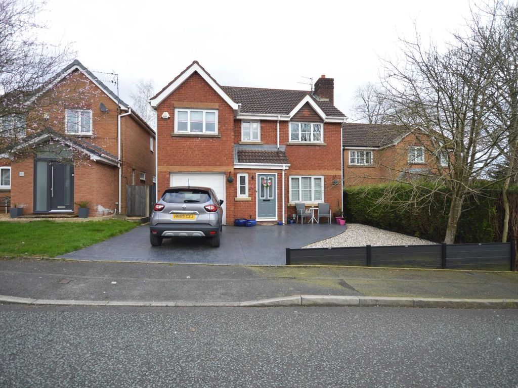 4 bed detached house for sale in Sycamore Drive, Radcliffe, Manchester M26, £365,000 Zoopla