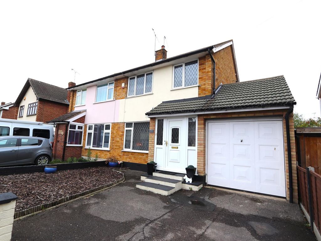 3 bed semidetached house for sale in Moreland Avenue, Benfleet SS7