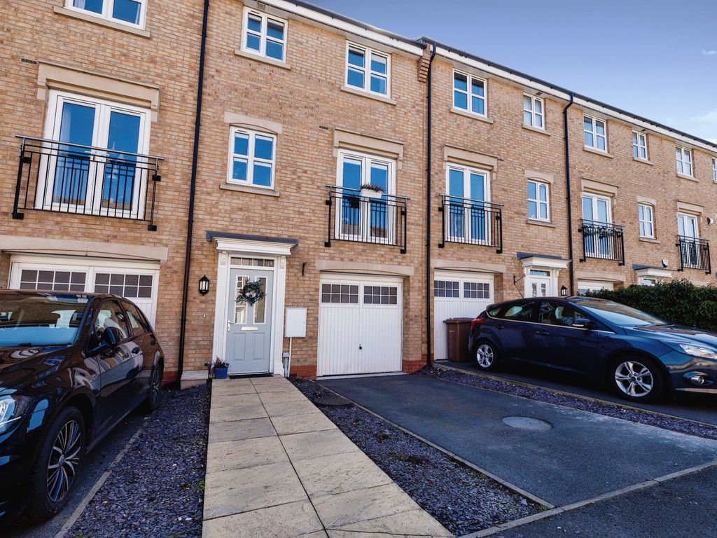 3 bed town house for sale in Deansleigh, Lincoln LN1 Zoopla