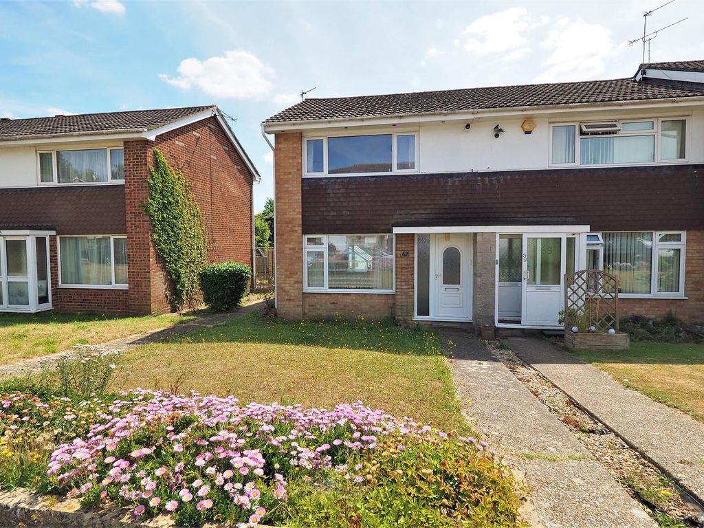 2 bed end terrace house for sale in Merton Road, Bearsted, Maidstone