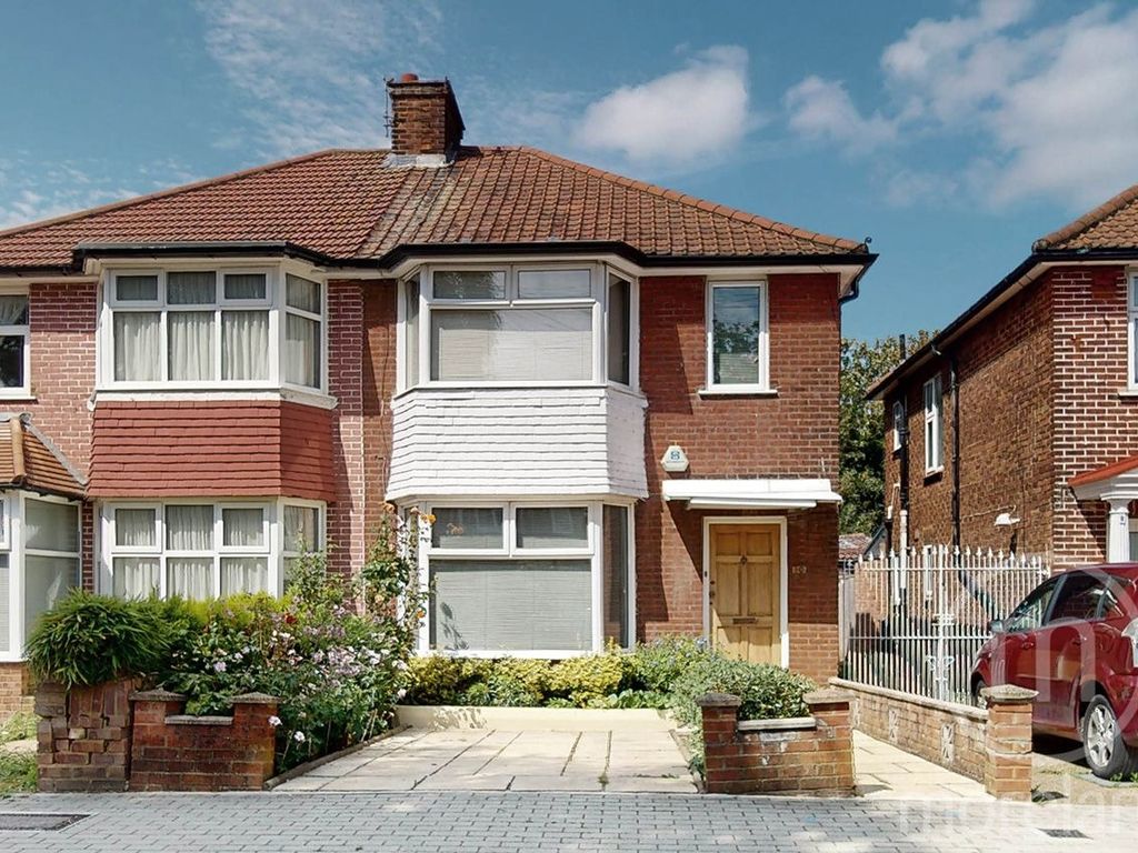 3 bed semidetached house for sale in Grampian Gardens, Golders Green