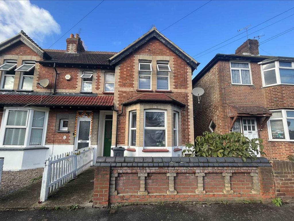 3 bed end terrace house for sale in Alfred Road, Feltham, Middlesex