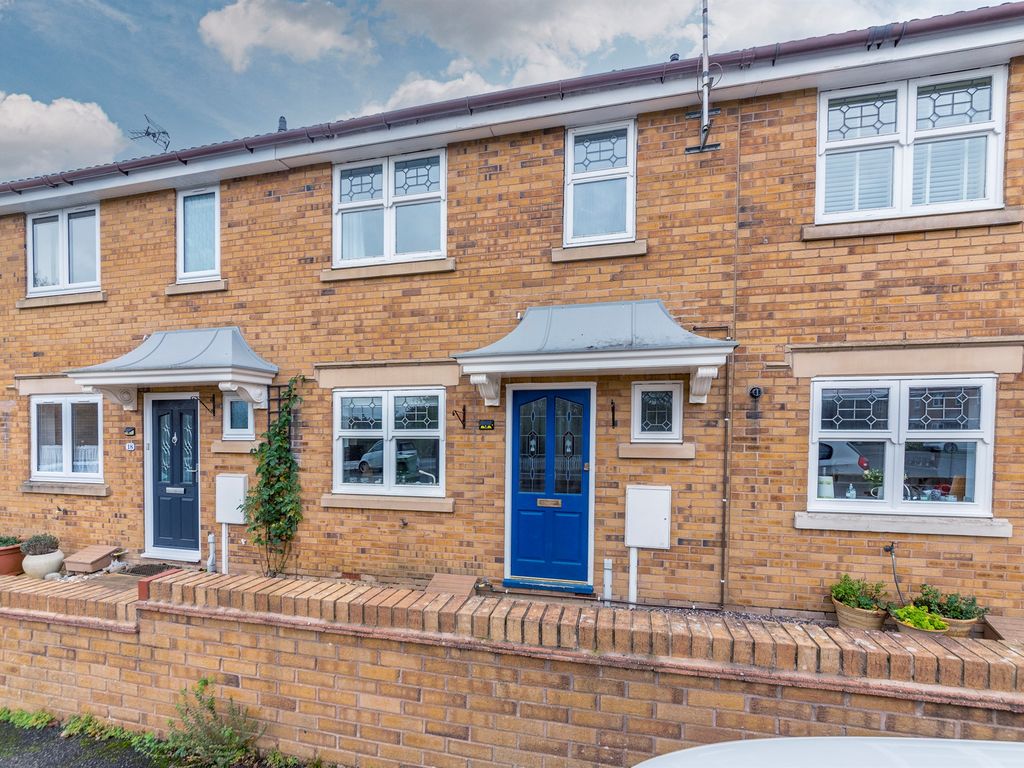 3 bed terraced house for sale in Petworth Drive, Market Harborough LE16