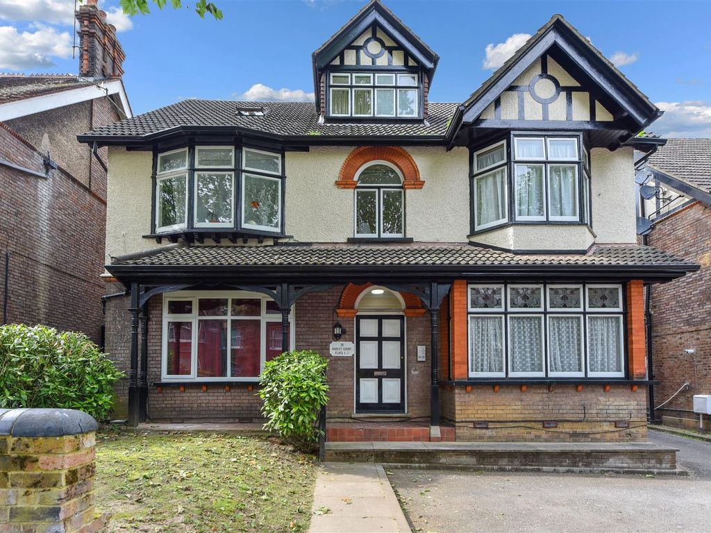 1 bed flat for sale in Studley Road, Luton LU3, £100,000 Zoopla