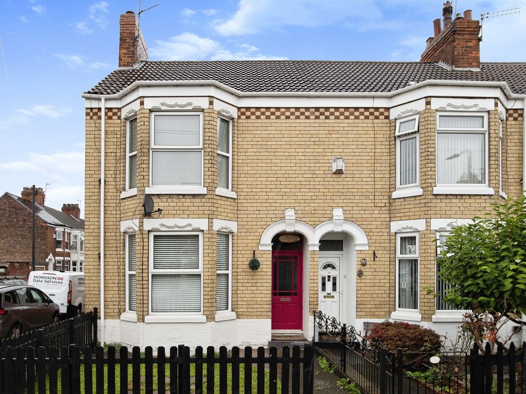 3 bed end terrace house for sale in Westcott Street, Hull HU8, £120,000