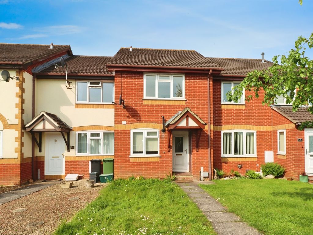 2 bed terraced house for sale in Long Mead, Yate, Bristol BS37, £