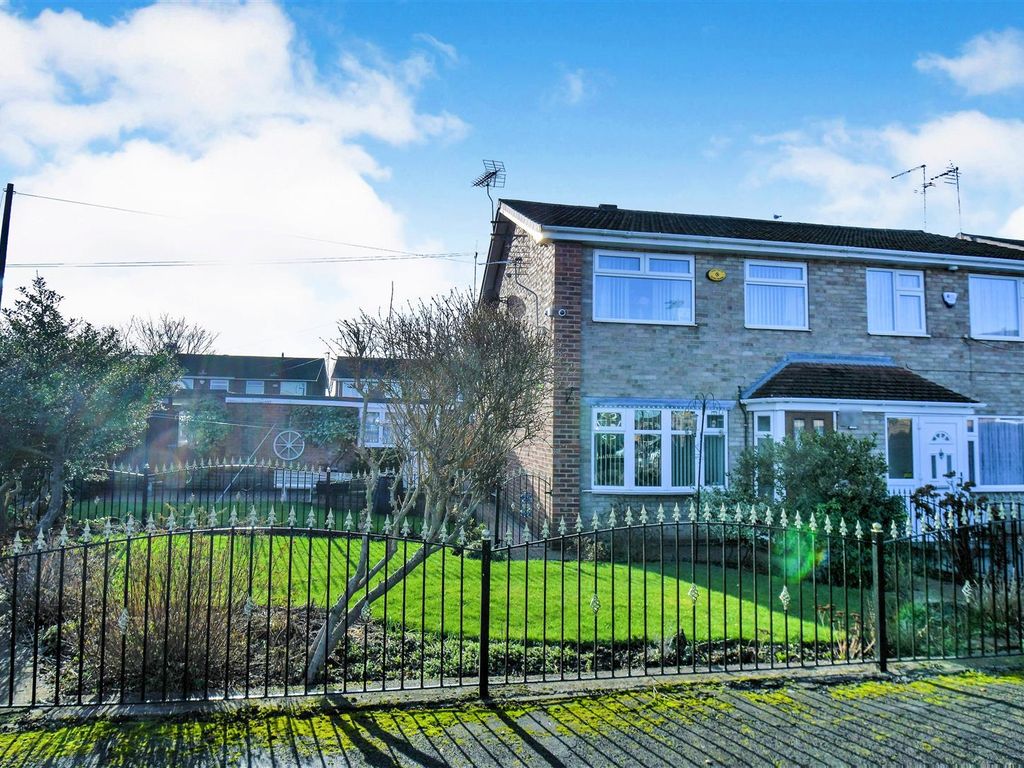 3 bed semidetached house for sale in Jendale, SuttonOnHull, Hull HU7
