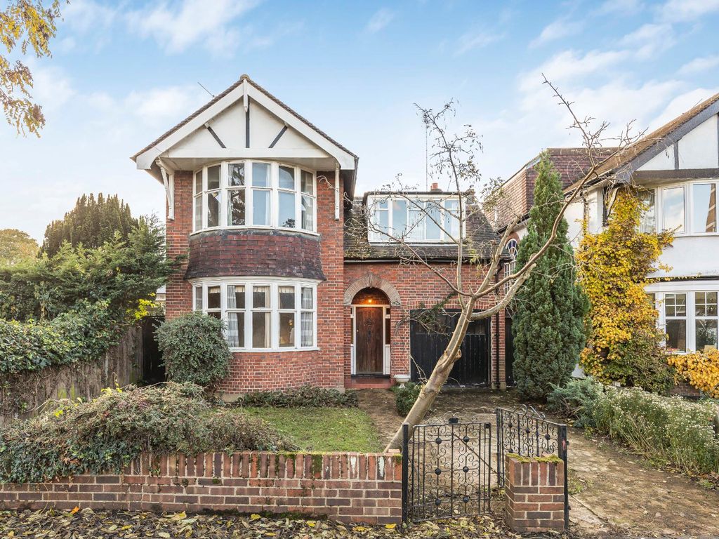 4 bed detached house for sale in Lower Teddington Road, Kingston Upon