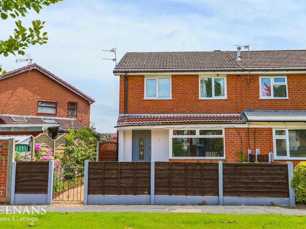 3 bed semidetached house for sale in Wyndham Avenue, Swinton