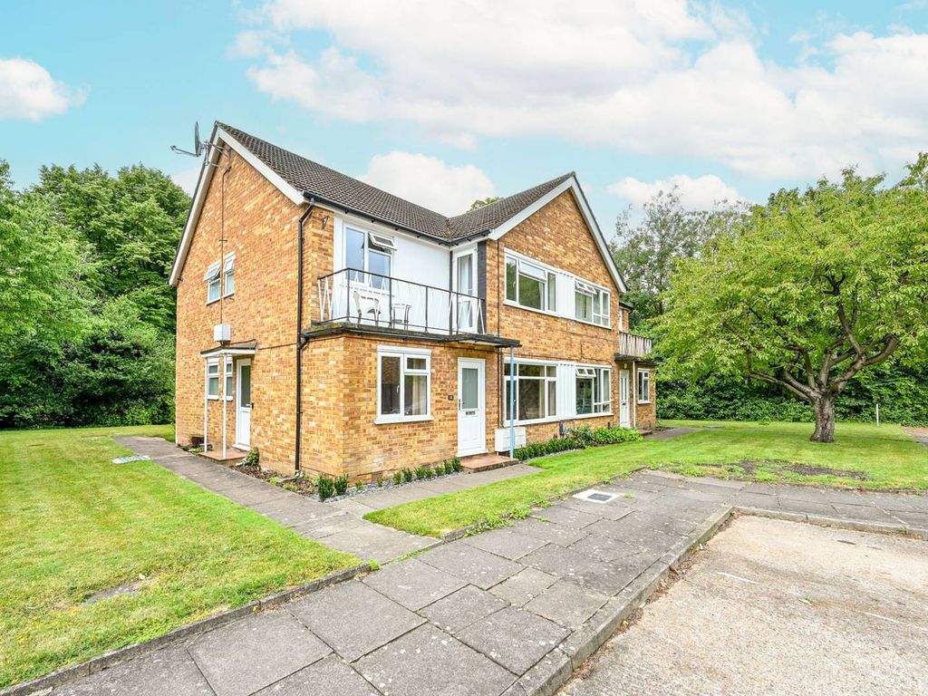 2 bed for sale in Oak Hill, Surbiton KT6 Zoopla