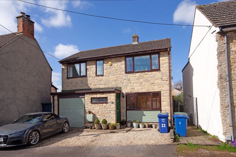 4 bed detached house for sale in Crown Road, Kidlington OX5, £450,000