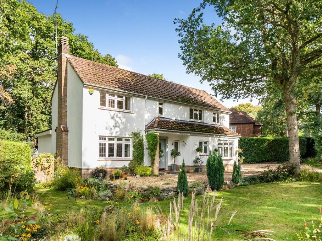 4 bed detached house for sale in Gordon Road, Hiltingbury, Chandler's