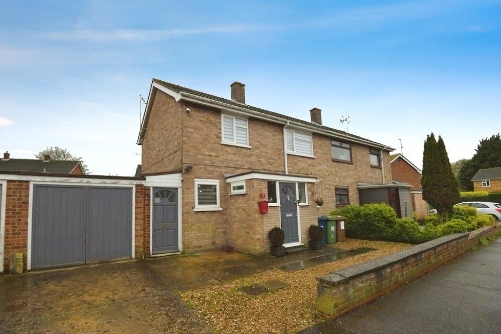 3 bed semidetached house for sale in Sherwood Avenue, Wisbech