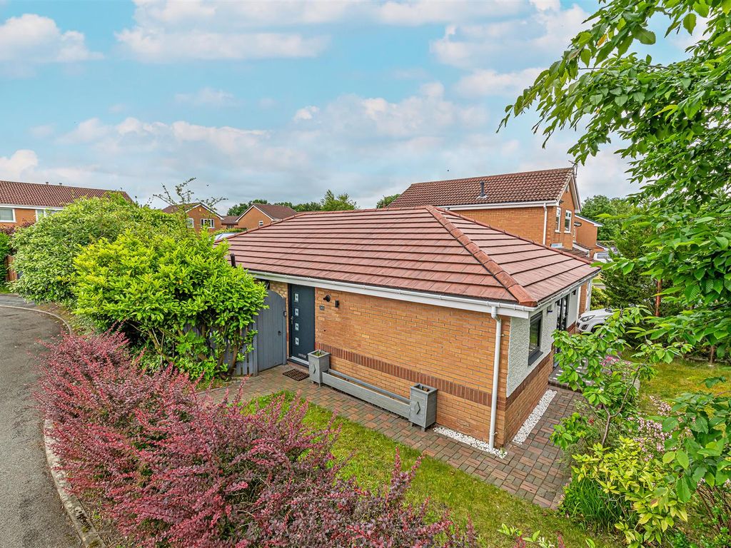 3 bed detached bungalow for sale in Lockerbie Close, Houghton Green
