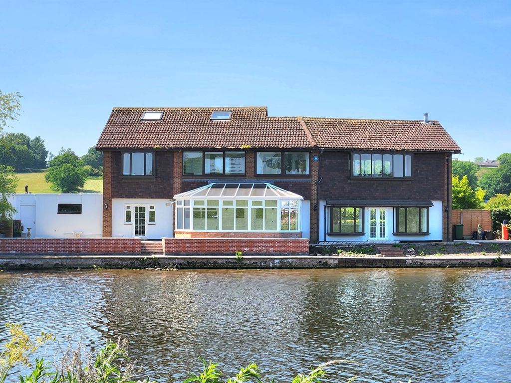 4 bed detached house for sale in Warrington Road, Acton Bridge