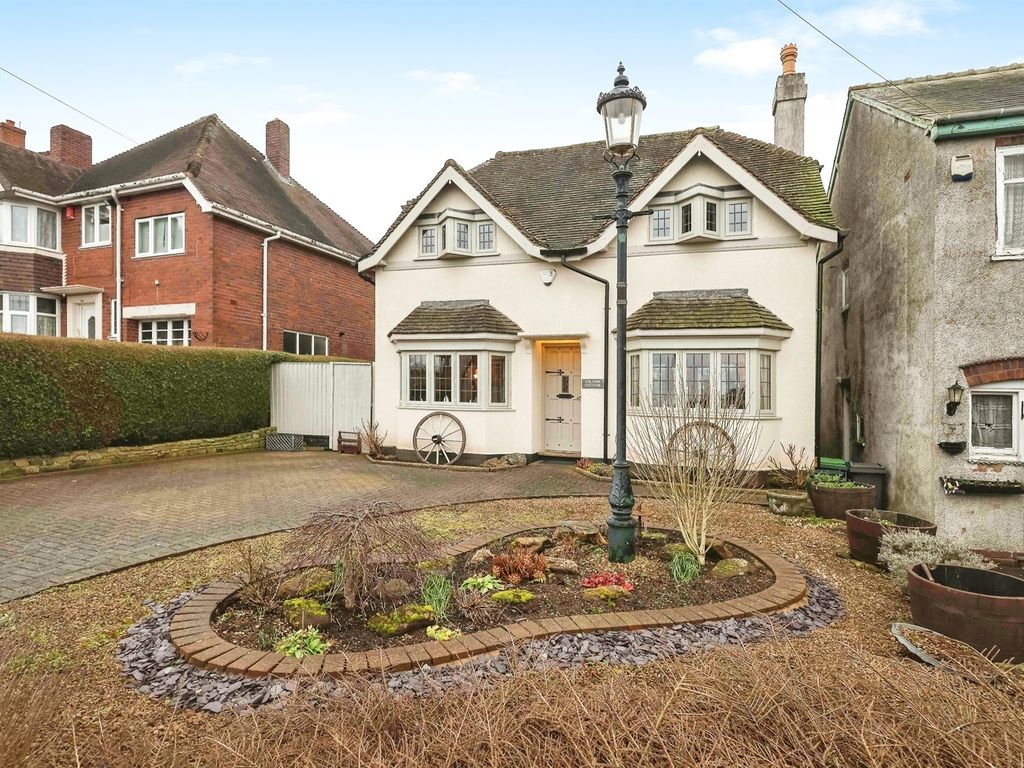 4 bed detached house for sale in Ross, Rowley Regis B65, £450,000 Zoopla