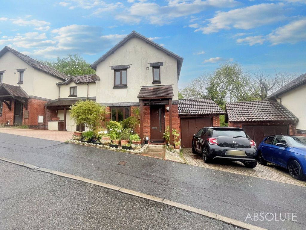 3 bed end terrace house for sale in Mariners Way, Paignton TQ3, £