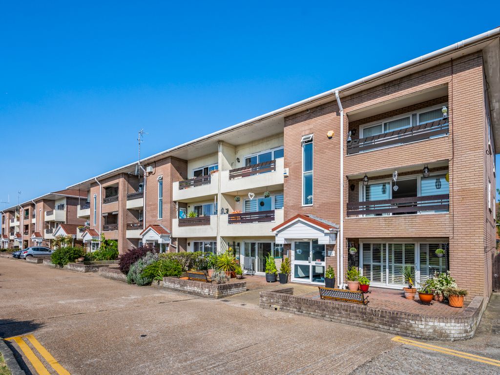 3 bed flat for sale in Viking Way, Eastbourne BN23 Zoopla