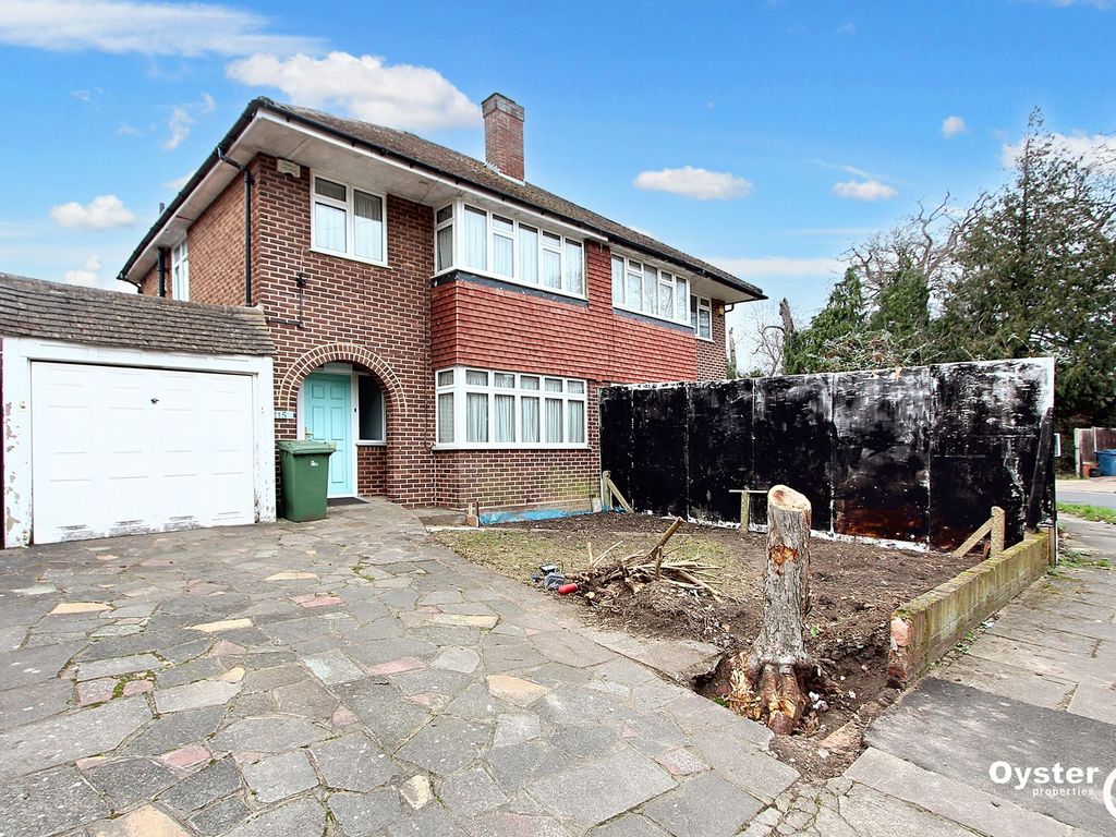 3 bed semidetached house to rent in Cheyneys Avenue, Edgware HA8, £