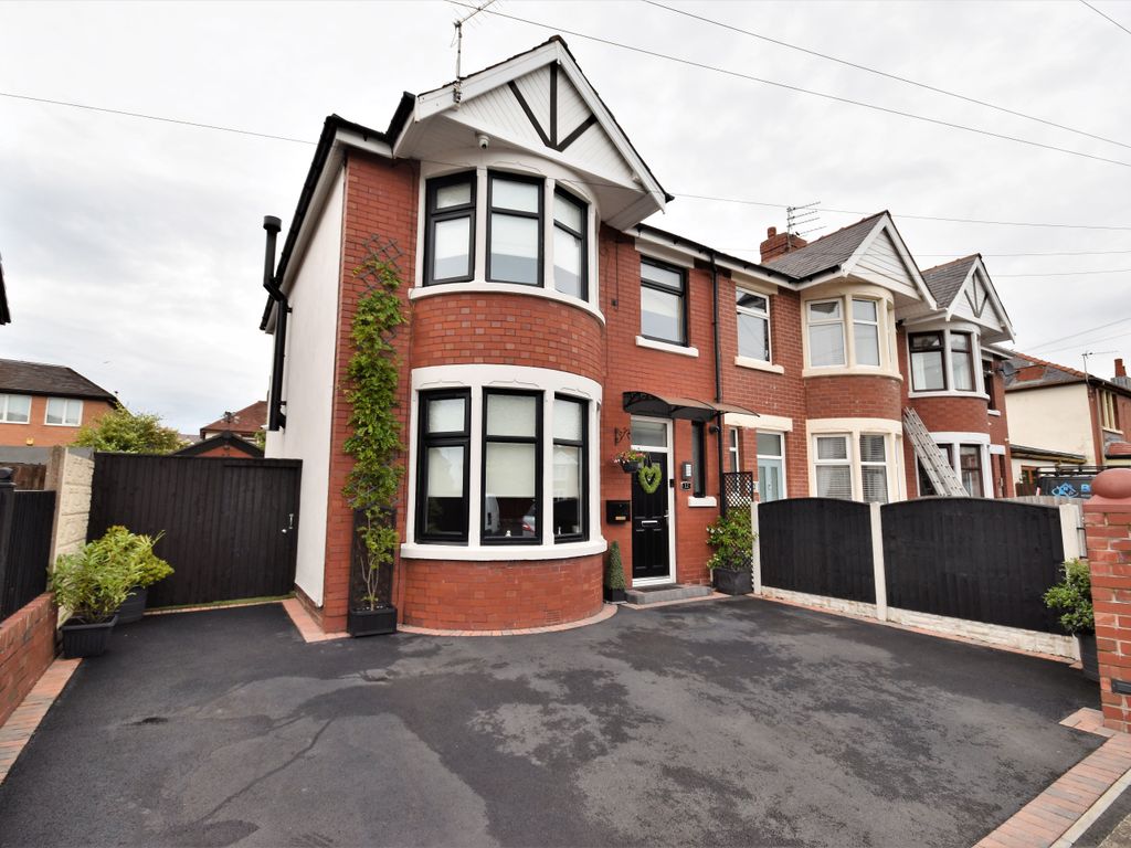 3 bed semidetached house for sale in Dalewood Avenue, Blackpool FY4