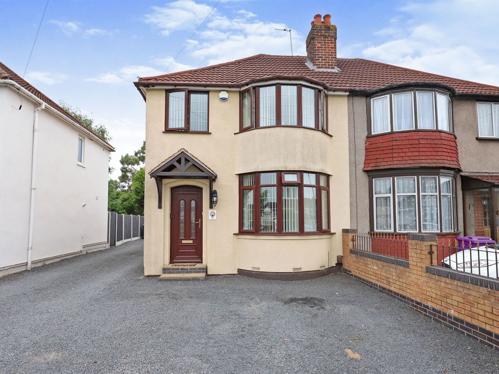 3 bed semidetached house for sale in Willow Avenue, Wednesfield