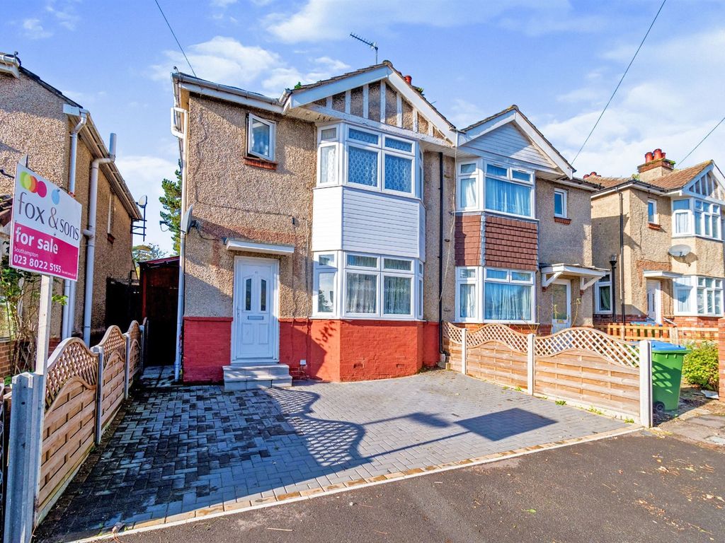3 bed semidetached house for sale in Primrose Road, Southampton SO16