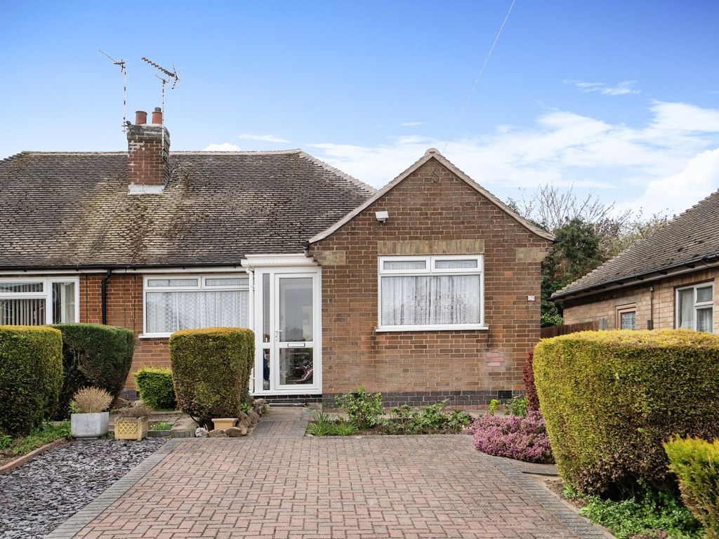 2 bed bungalow for sale in Westdale Avenue, Glen Parva, Leicester