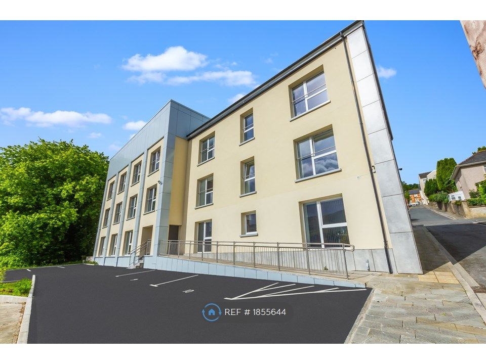 1 bed flat to rent in Carlton House, Ebbw Vale NP23, £680 pcm Zoopla