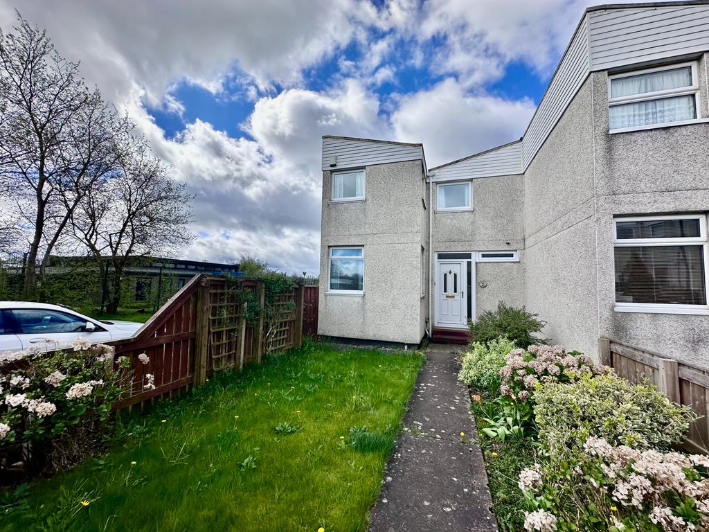 3 bed end terrace house for sale in Angus Close, Killingworth NE12, £