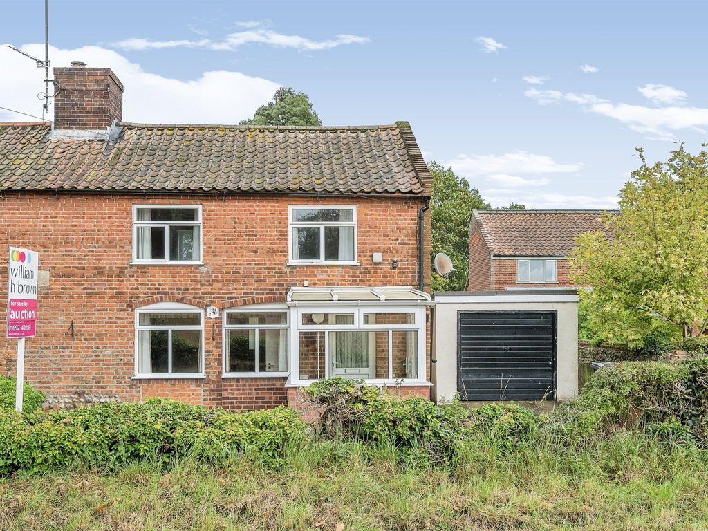 2 bed cottage for sale in The Loke, Witton, North Walsham NR28, £