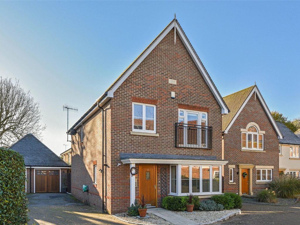 4 bed detached house for sale in Meadow Close, Lavant, Chichester, West