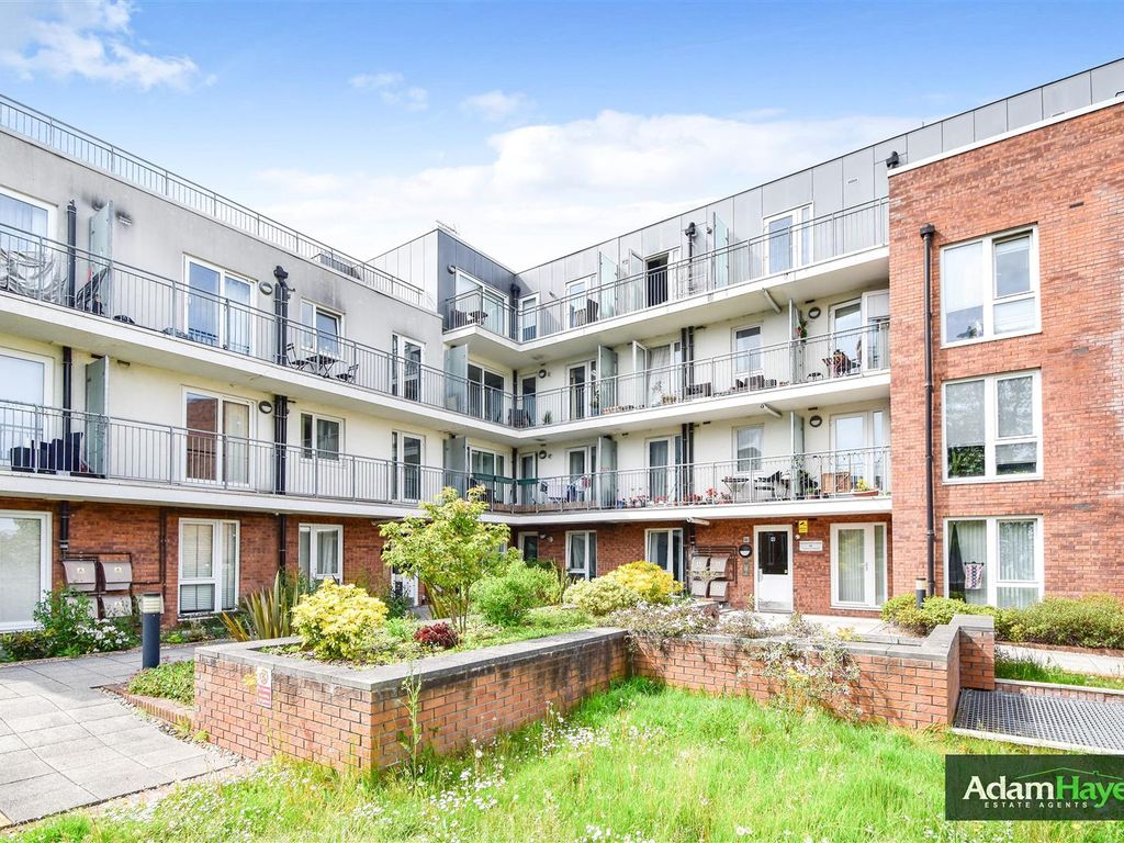 2 bed flat to rent in Lankaster Gardens, East Finchley N2 Zoopla