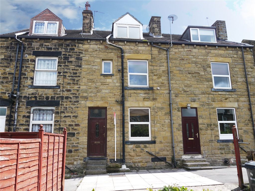 2 bed terraced house to rent in Cardigan Avenue, Morley, Leeds, West