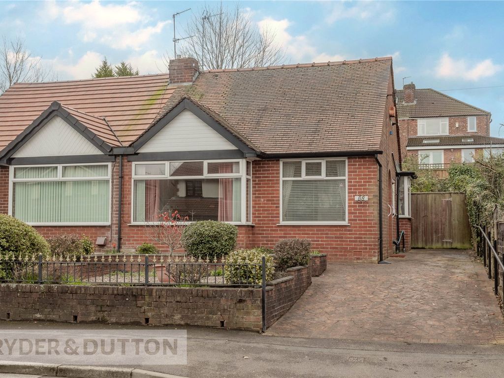 2 bed bungalow for sale in Mount Road, Alkrington, Middleton