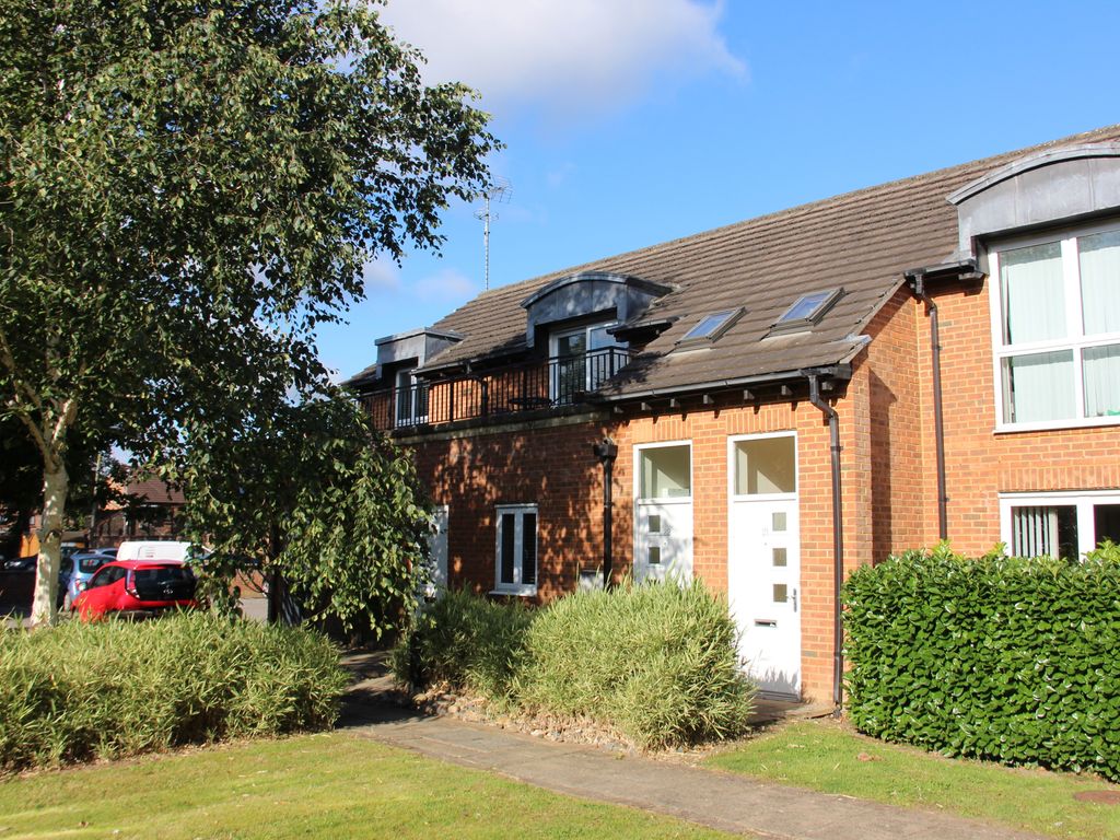 3 bed flat to rent in Burton Stone Lane, York YO30, £1,300 pcm Zoopla