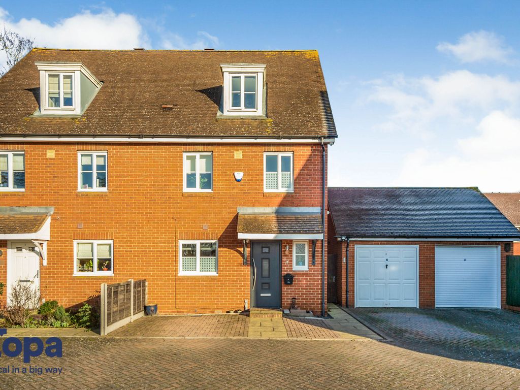 4 bed semidetached house for sale in Sterndale Road, Dartford DA1, £