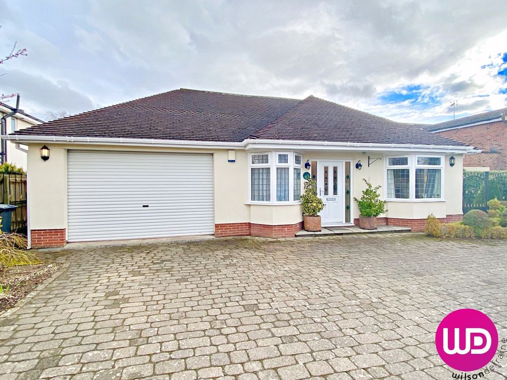 4 bed bungalow for sale in Middle Drive, Ponteland, Newcastle Upon Tyne