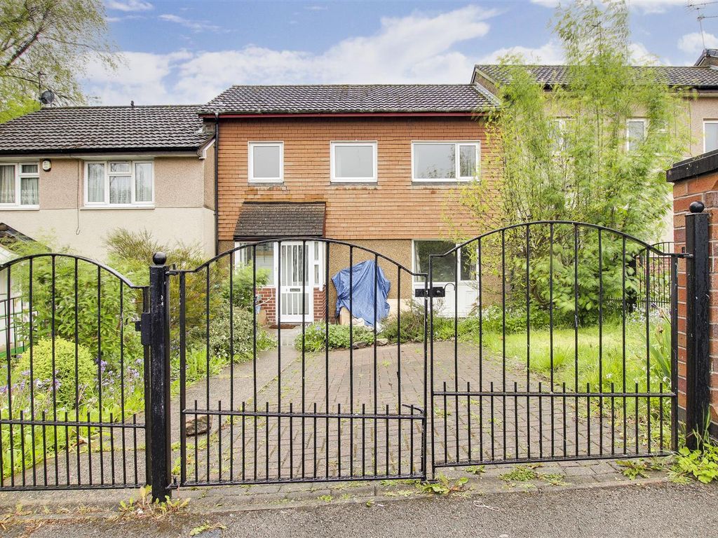 4 bed terraced house for sale in Abbotsford Drive, St. Anns