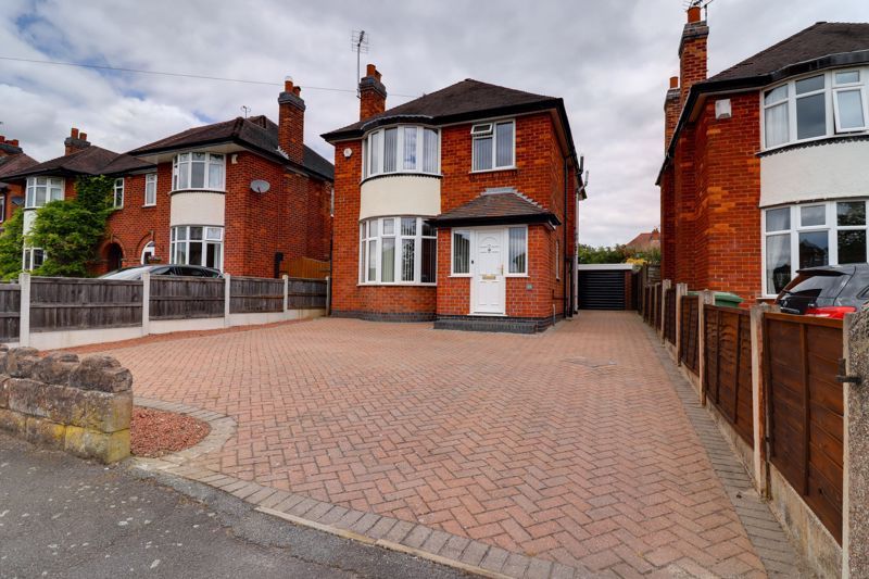 3 bed detached house for sale in Kingsley Road, Stafford, Staffordshire