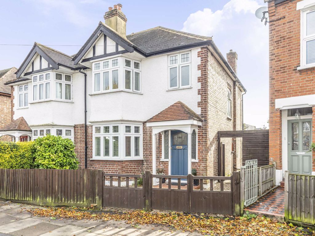 3 bed property for sale in Priory Road, Hampton TW12 Zoopla